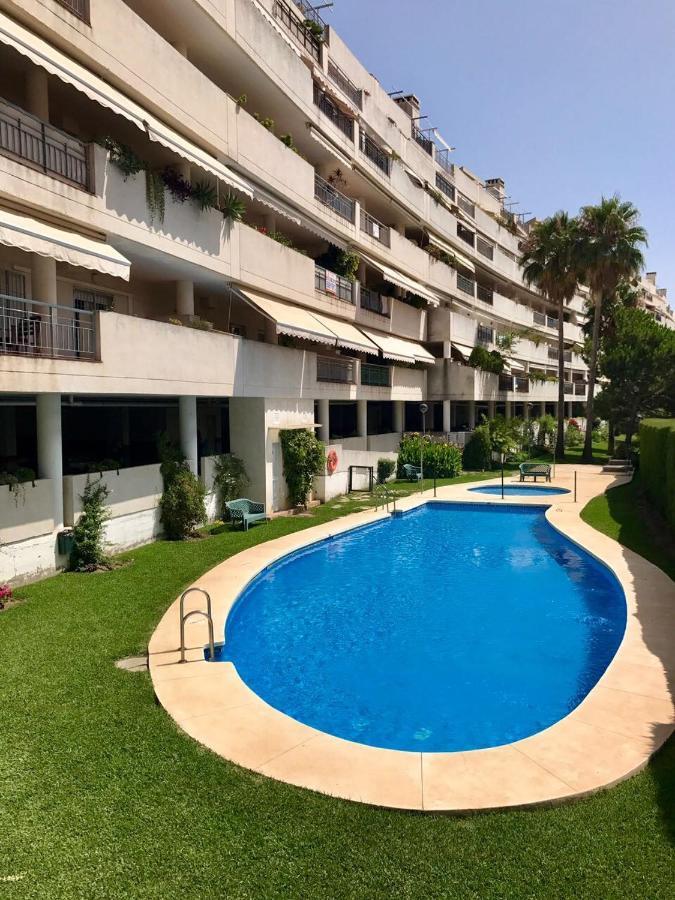Amazing Apartment For Families Up To 6 Persons Benalmádena Exterior foto