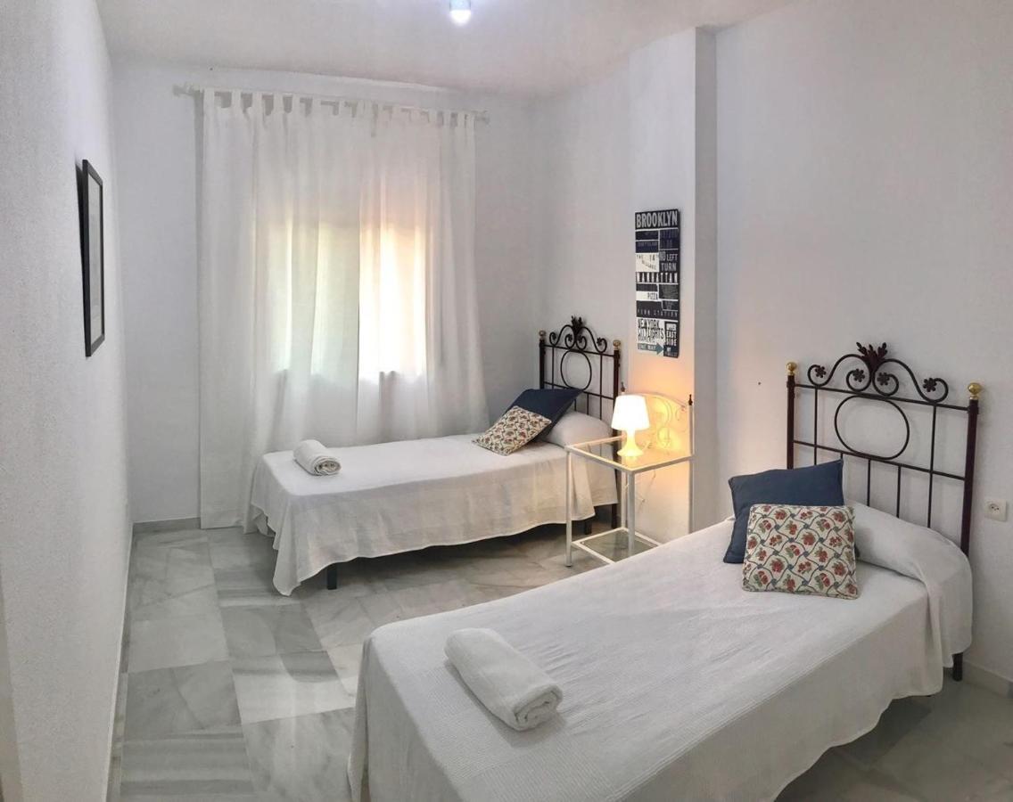 Amazing Apartment For Families Up To 6 Persons Benalmádena Exterior foto