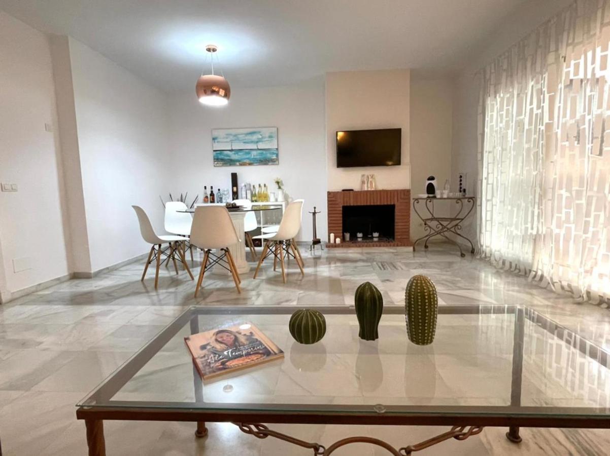 Amazing Apartment For Families Up To 6 Persons Benalmádena Exterior foto