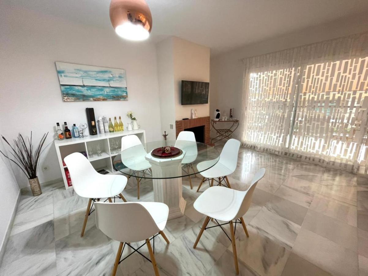 Amazing Apartment For Families Up To 6 Persons Benalmádena Exterior foto