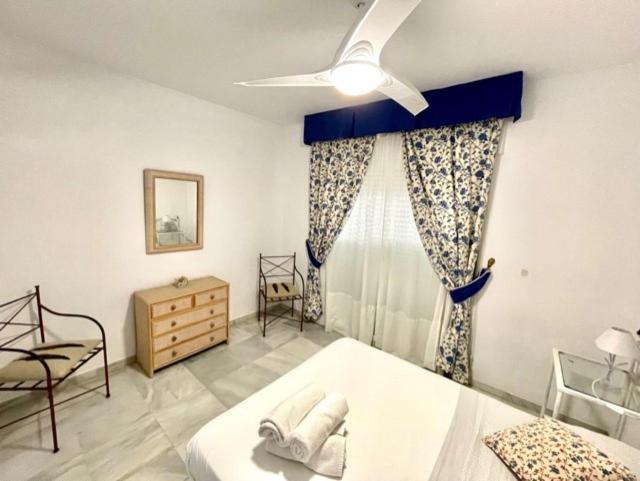 Amazing Apartment For Families Up To 6 Persons Benalmádena Exterior foto